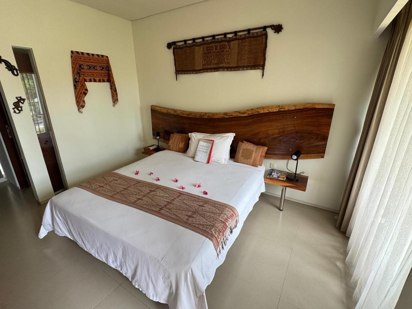 Villa Karingal Senggigi Eksteriør billede