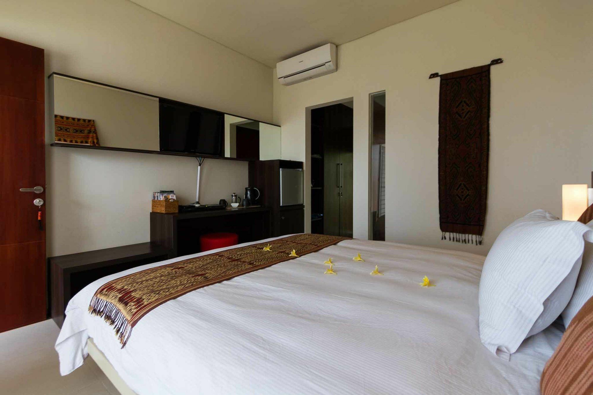 Villa Karingal Senggigi Eksteriør billede
